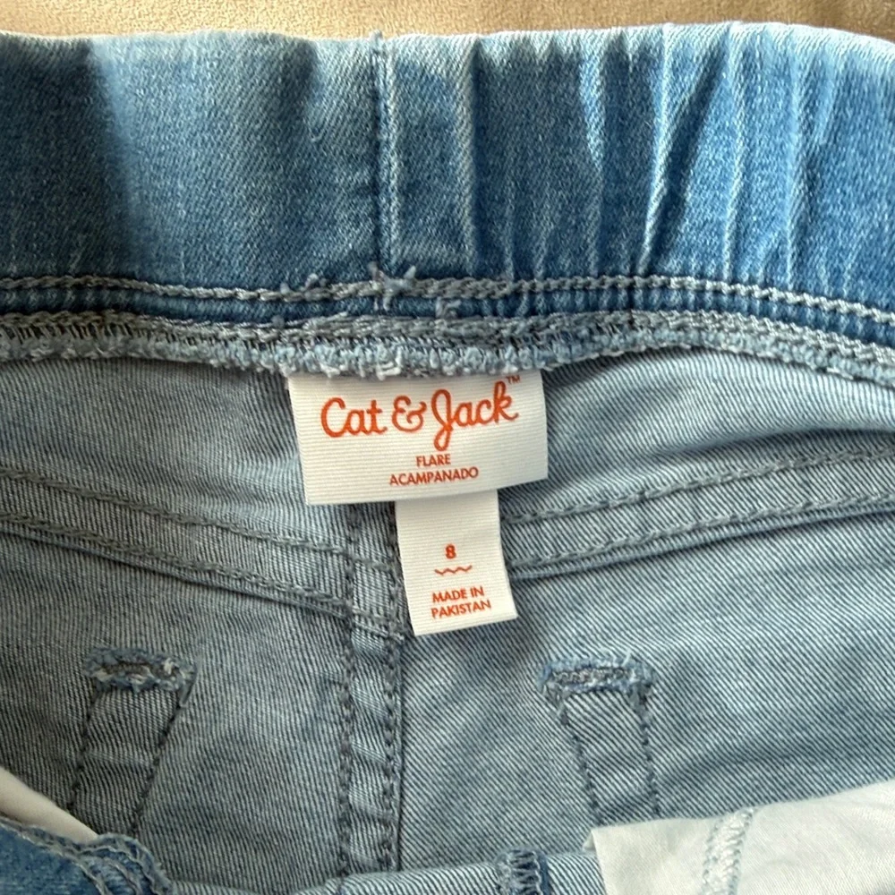 Cat & Jack stylish light